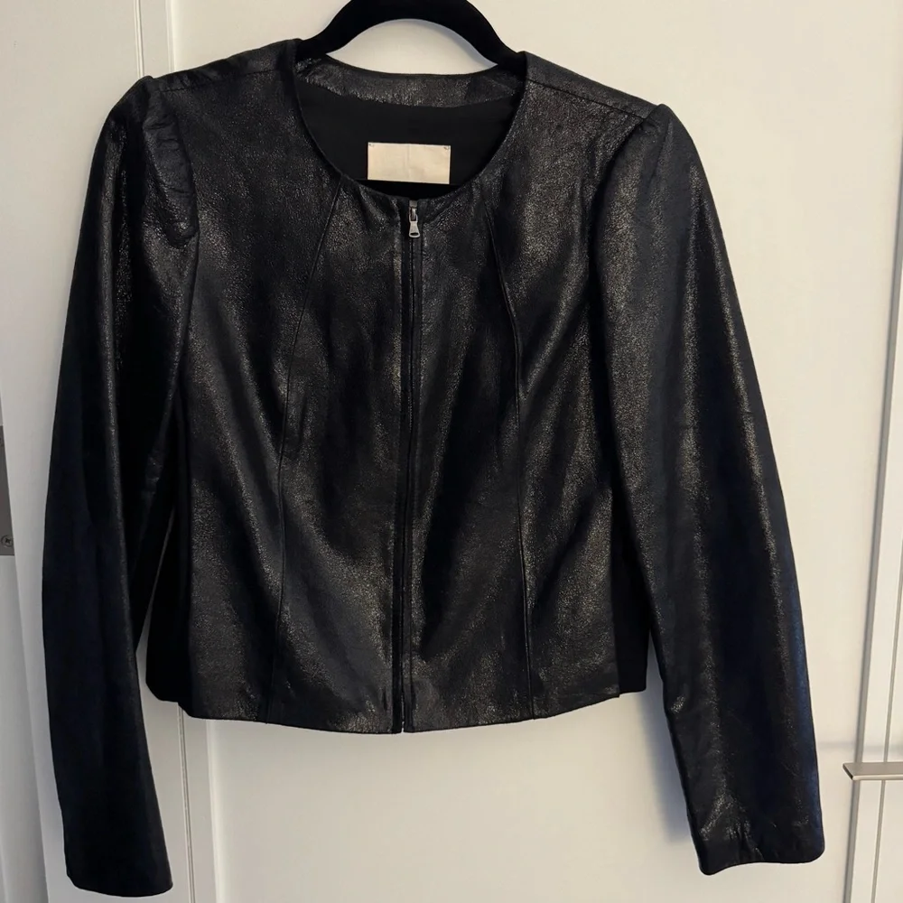 😎🖤 LNWT Leather Jacket w/Subtle Shimmer Zip Front Waist Length - Picture 2 of 4